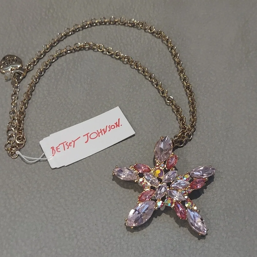 Betsey Johnson PINK STARFISH NECKLACE - Picture 2 of 4